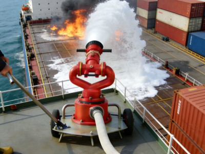 मोबाइल फोम वाटर फायर मॉनिटर